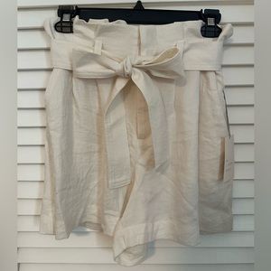 Women’s ivory paper bag shorts size XS